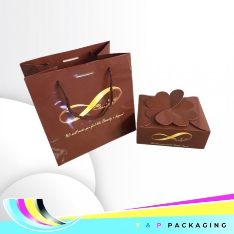 รับผลิตถุงกระดาษ พร้อมสกรีน